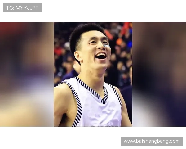 东北明星足球联赛爆笑名场面李晓旭神脚误伤郭艾伦全场欢声雷动